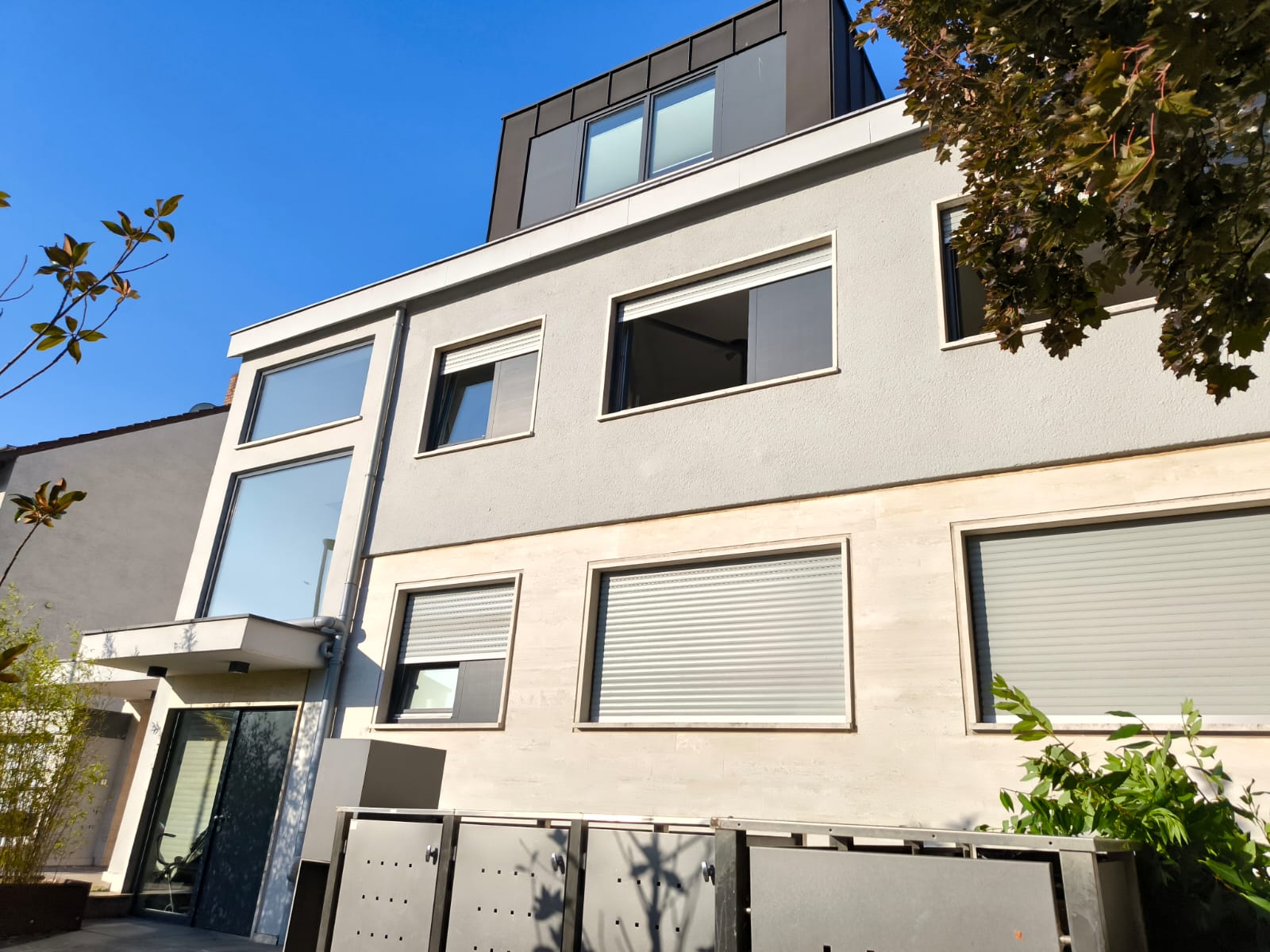 Schön-gepflegte Veranda